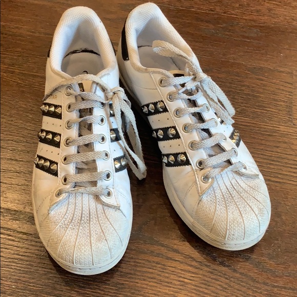 studded adidas superstar